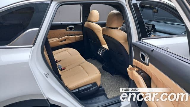 Kia Sorento 2022 — Фото 11/20