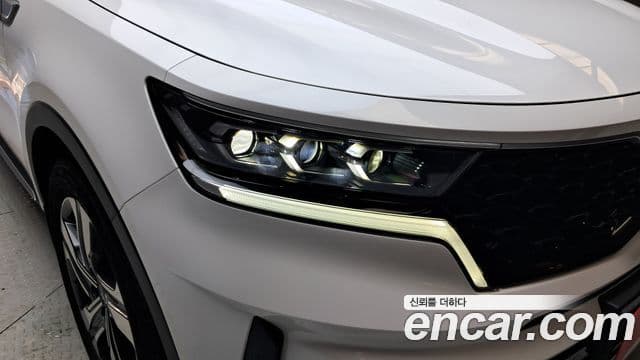 Kia Sorento 2022 — ფოტო 19/37