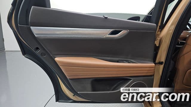Genesis G80 2021 — Şəkil 16/35
