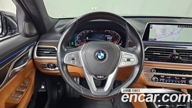 BMW 7 Series 2020 — ფოტო 8/20