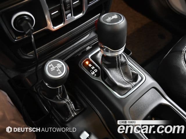 Jeep Wrangler 2022 — ფოტო 5/20