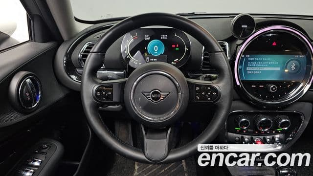 Mini Cooper Clubman 2022 — ფოტო 15/20