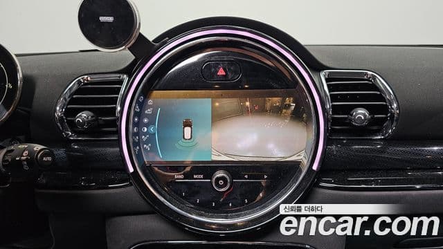 Mini Cooper Clubman 2022 — ფოტო 19/20