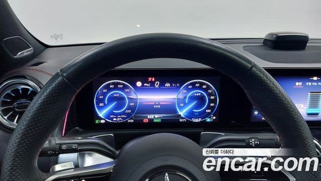 Mercedes-Benz EQB 2025 — ფოტო 15/18