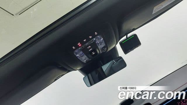 Mercedes-Benz EQB 2025 — ფოტო 16/18