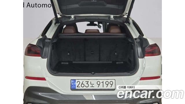 BMW X6 2023 — Photo 8/20