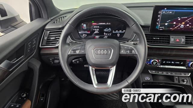 Audi Q5 2023 — Photo 19/34
