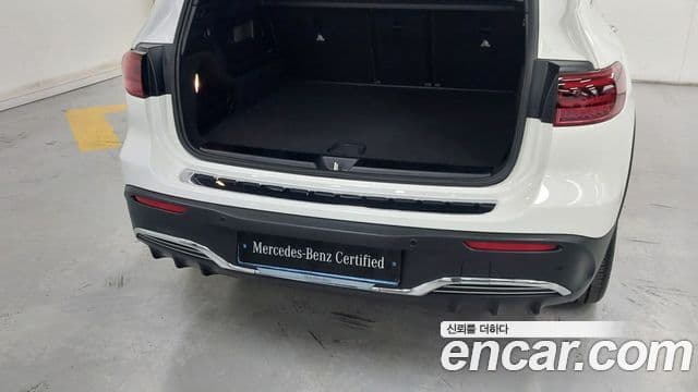 Mercedes-Benz EQB 2025 — ფოტო 17/18