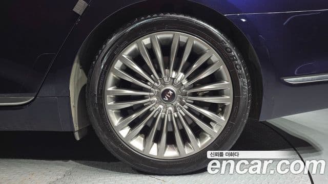 Kia The K9 2018 — Photo 13/38