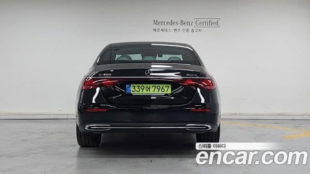 Mercedes-Benz E-Class 2025 — Photo 12/17