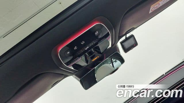 Mercedes-Benz E-Class 2025 — Photo 4/17