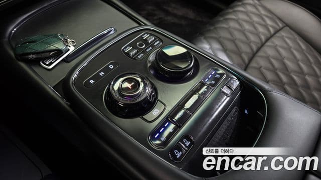 Genesis G90 2025 — Photo 7/40
