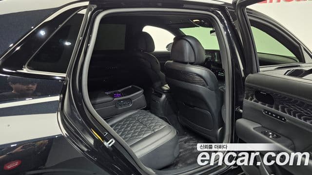 Genesis G90 2025 — Photo 36/40
