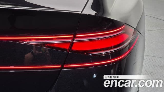 Genesis G90 2025 — Photo 15/40