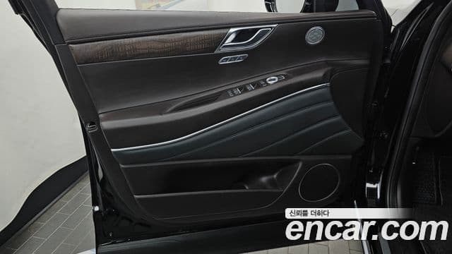 Genesis GV80 2022 — Photo 17/35