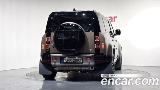 Land Rover Defender 2023 — Şəkil 33/33