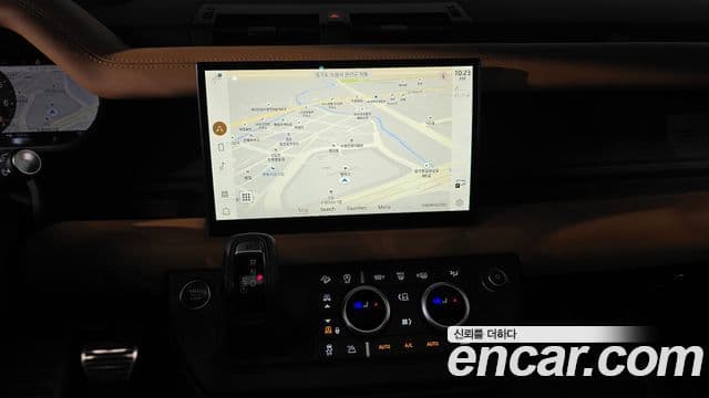 Land Rover Defender 2023 — Şəkil 24/33