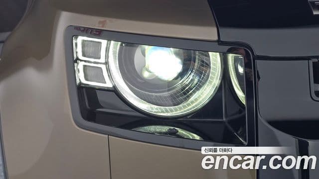 Land Rover Defender 2023 — Şəkil 27/33