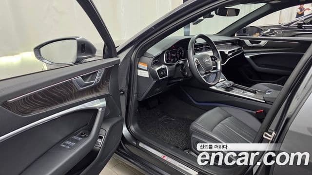 Audi A6 2022 — ფოტო 20/32