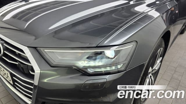 Audi A6 2022 — ფოტო 22/32