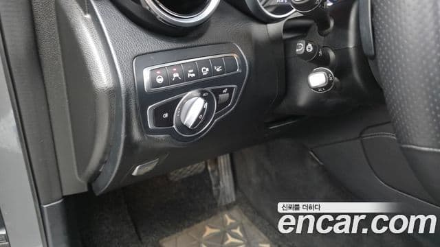 Mercedes-Benz GLC-Class 2019 — Photo 2/33