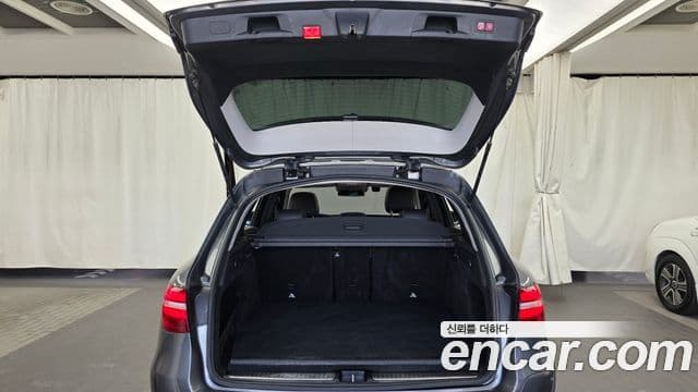 Mercedes-Benz GLC-Class 2019 — Photo 15/33
