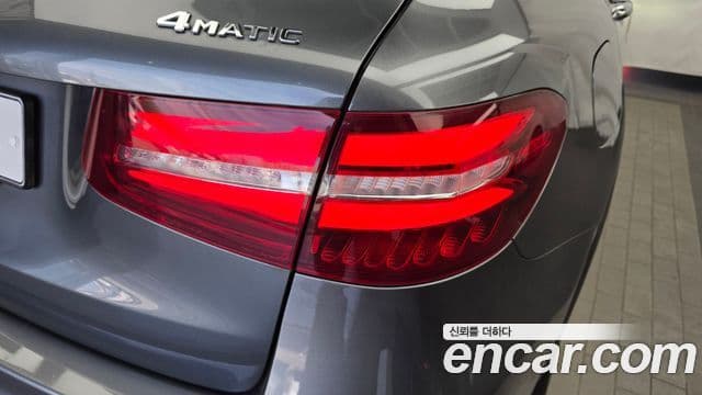 Mercedes-Benz GLC-Class 2019 — Photo 3/33