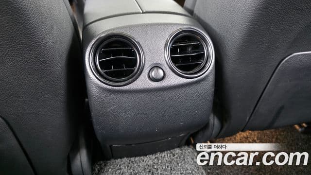 Mercedes-Benz GLC-Class 2019 — Photo 33/33