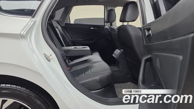 Volkswagen Jetta 2021 — Photo 30/31