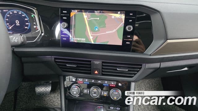 Volkswagen Jetta 2021 — Photo 5/31