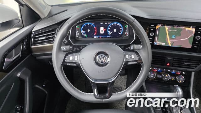 Volkswagen Jetta 2021 — Photo 2/31