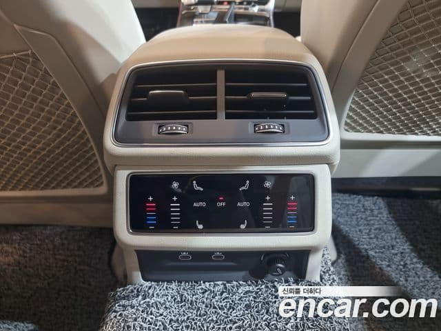 Audi A7 2022 — ფოტო 13/20