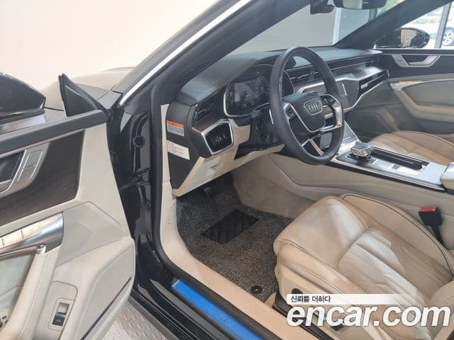 Audi A7 2022 — ფოტო 7/20
