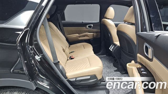 Kia Sorento 2024 — Фото 11/20