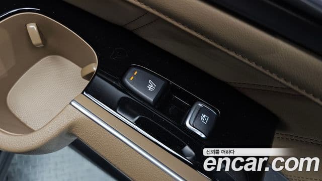 Kia Sorento 2024 — Фото 17/20