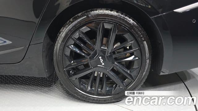 Kia K8 2025 — Photo 30/33