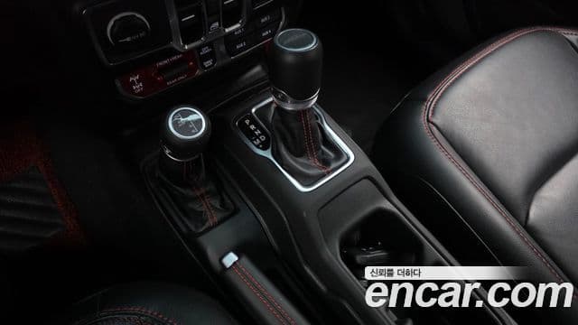 Jeep Gladiator 2023 — Photo 13/20