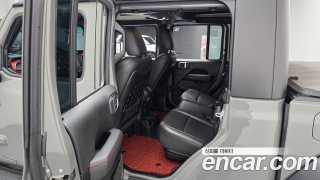 Jeep Gladiator 2023 — Photo 10/20