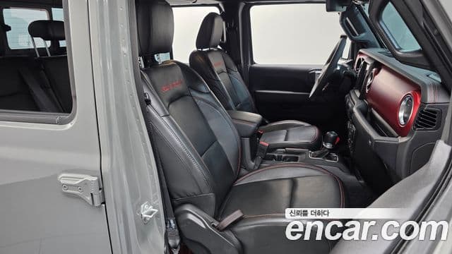 Jeep Gladiator 2023 — Photo 16/20