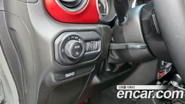 Jeep Gladiator 2023 — Photo 2/20
