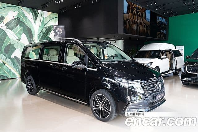 Mercedes-Benz V-Class 2025 — Фото 9/15