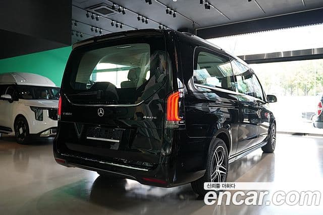 Mercedes-Benz V-Class 2025 — Фото 1/15