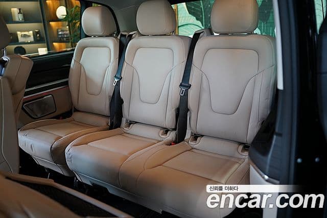 Mercedes-Benz V-Class 2025 — Фото 11/15