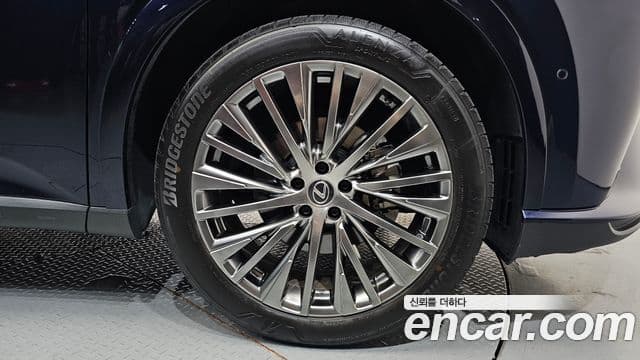 Lexus RX350h 2023 — Photo 15/43