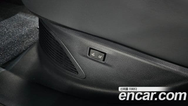 Lexus RX350h 2023 — Photo 18/43