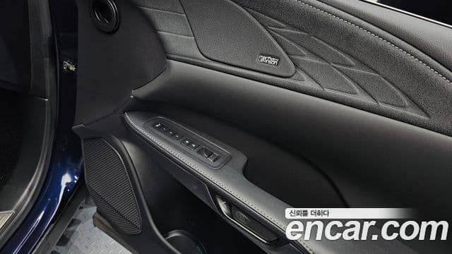 Lexus RX350h 2023 — Photo 23/43