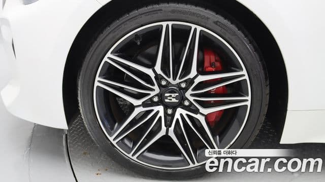 Kia Stinger 2021 — Фото 4/20