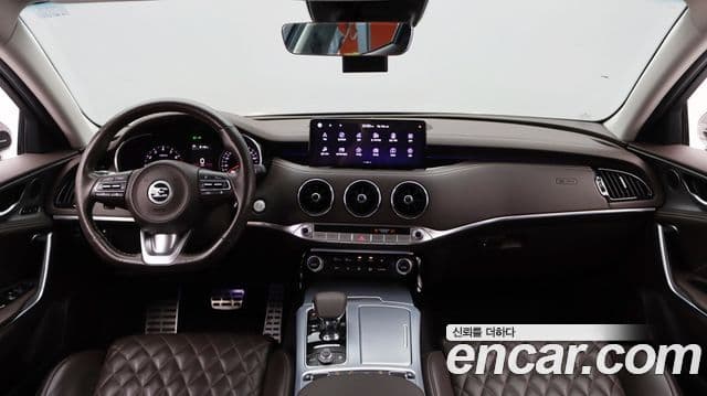 Kia Stinger 2021 — Фото 10/20