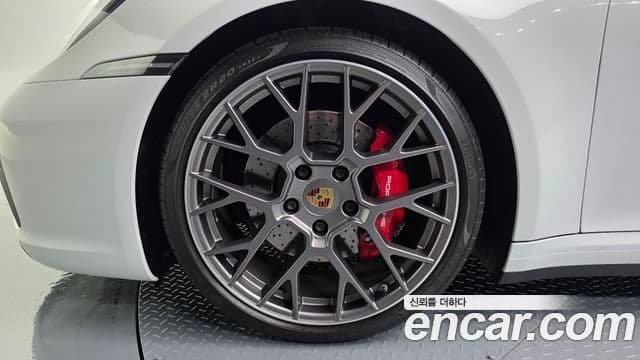 Porsche 911 2020 — Photo 27/33