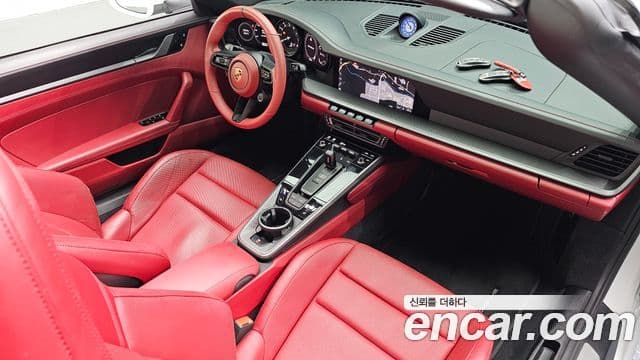 Porsche 911 2020 — Photo 11/33
